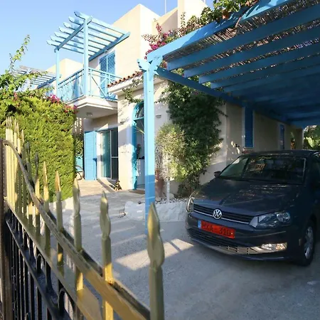 Villa Village Polis